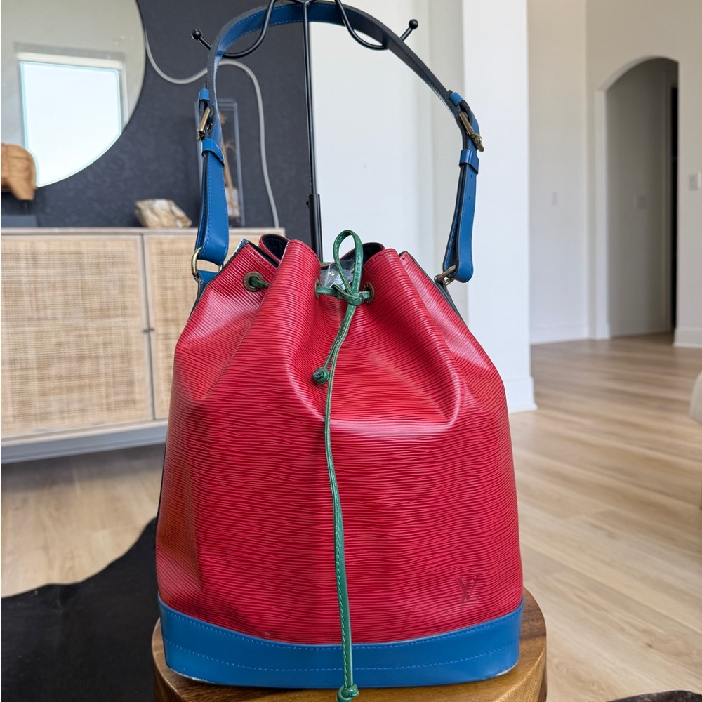 Louis Vuitton Epi - Large Multicolor Noe Bucket Bag